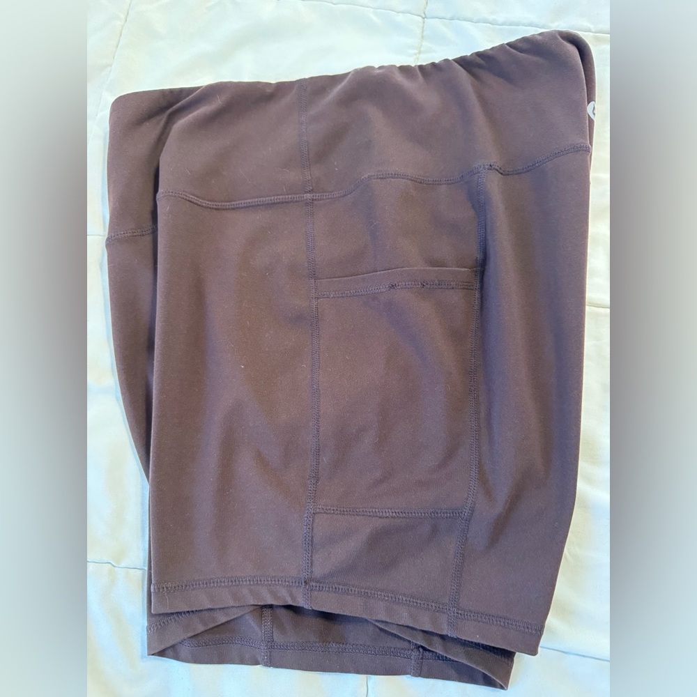 High Rise Athletic Shorts with Pockets - Picture 3 of 6
